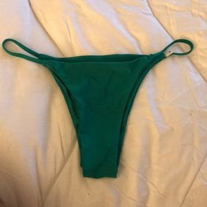 pura vida size m green bottoms